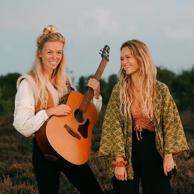 Anouk & Yora