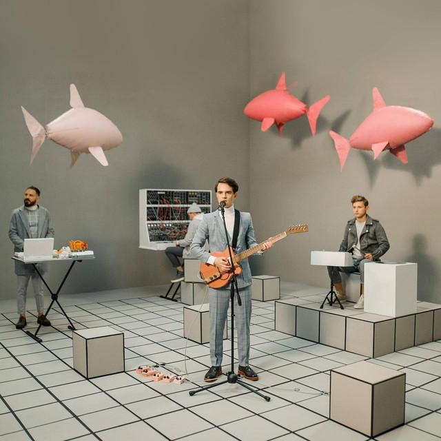 Brunettes Shoot Blondes