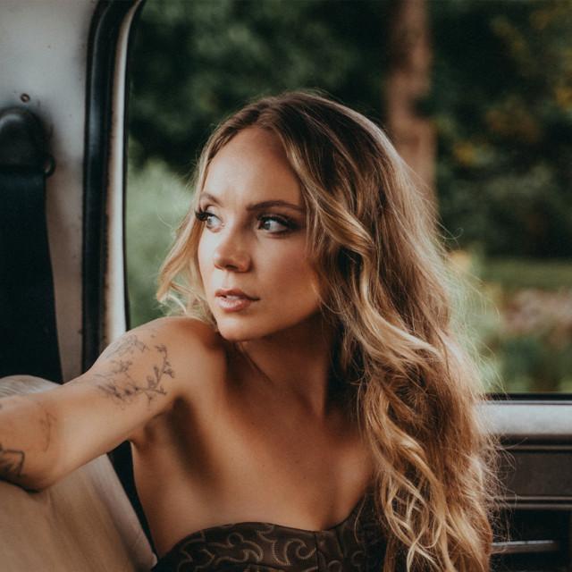 Danielle Bradbery