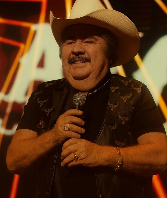 Eliseo Robles Y Los Barbaros Del Norte