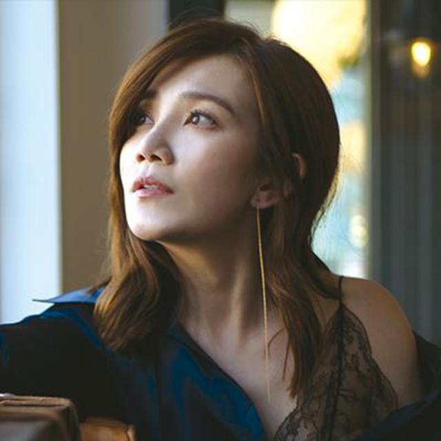 Fish Leong (梁翠萍)