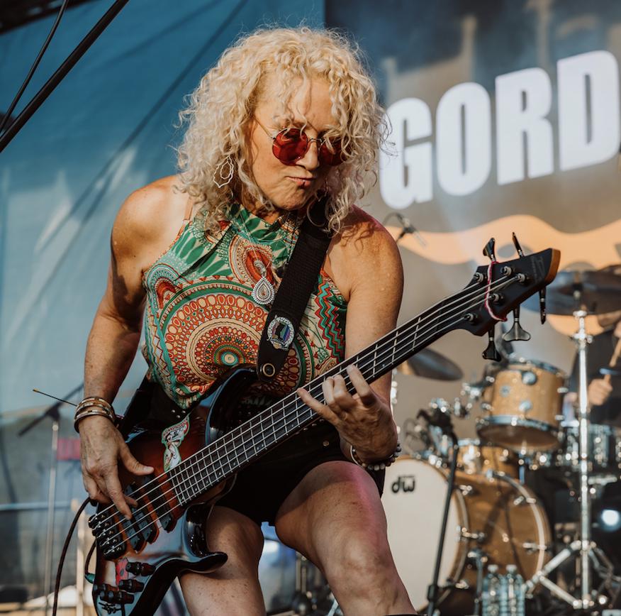 Lisa Dodd - Songs, Events and Music Stats | Viberate.com
