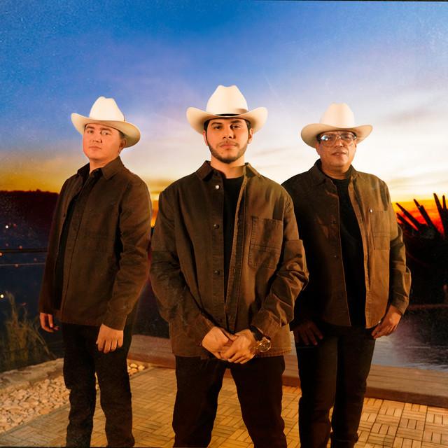 Los Plebes del Rancho de Ariel Camacho