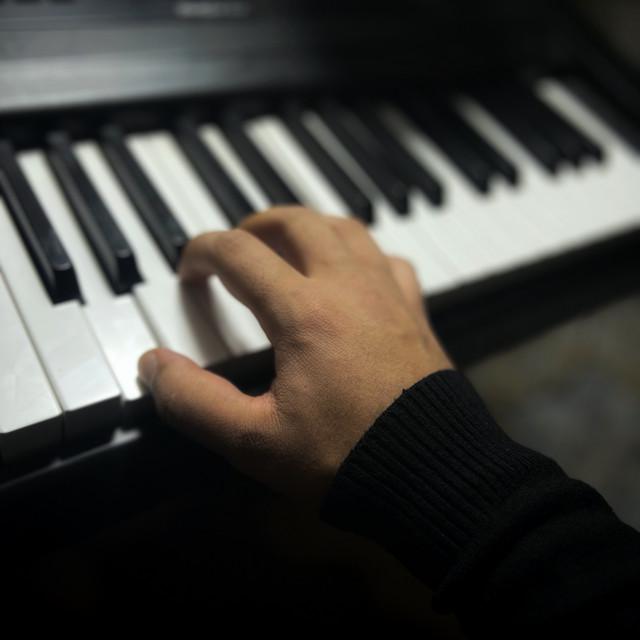 مهيمن نعمة