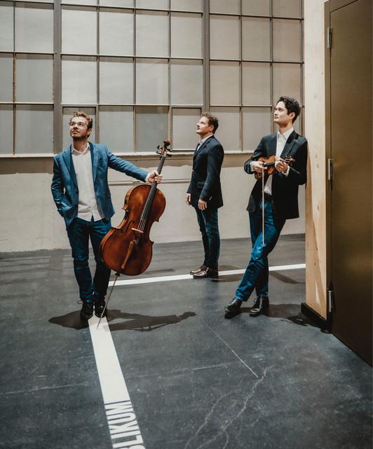 Oliver Schnyder Trio