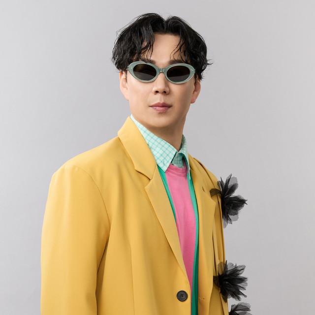 Ricky Hsiao (蕭煌奇)