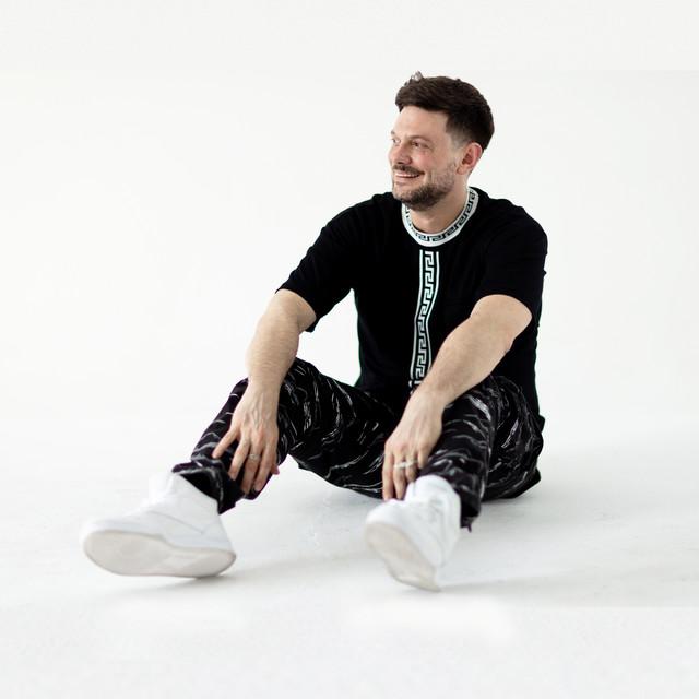 Sacha Robotti at Walter Where?House