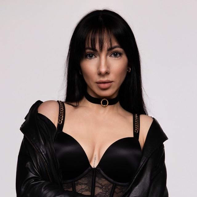 Sandra Raw