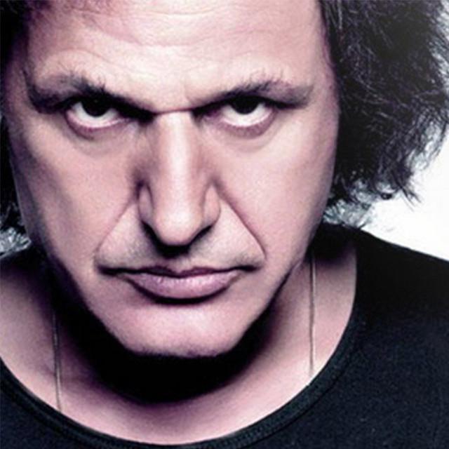 Vasilis Papakonstantinou