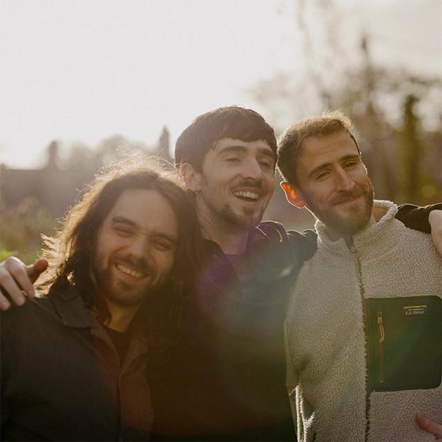 Ye Vagabonds at L''Aeronef