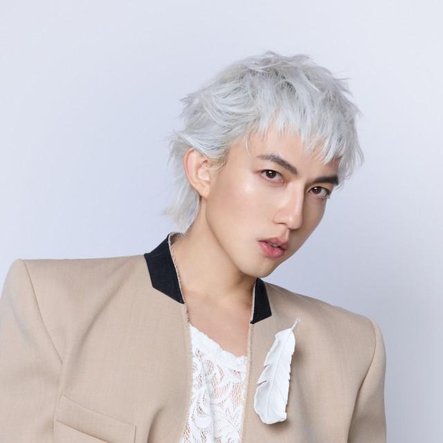 Yoga Lin (林宥嘉)