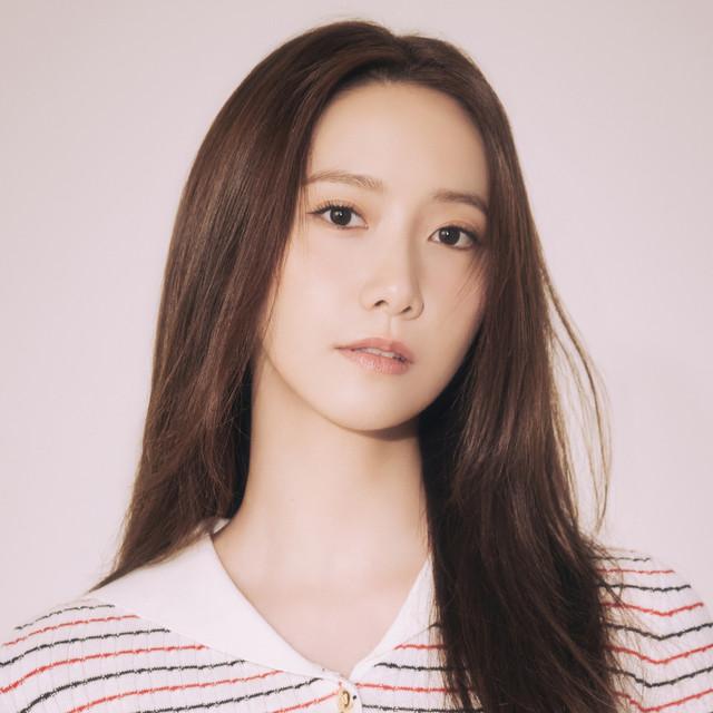 YOONA (윤아)