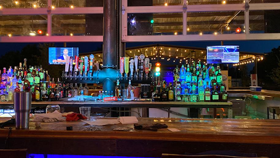 Railyard 83 Icehouse