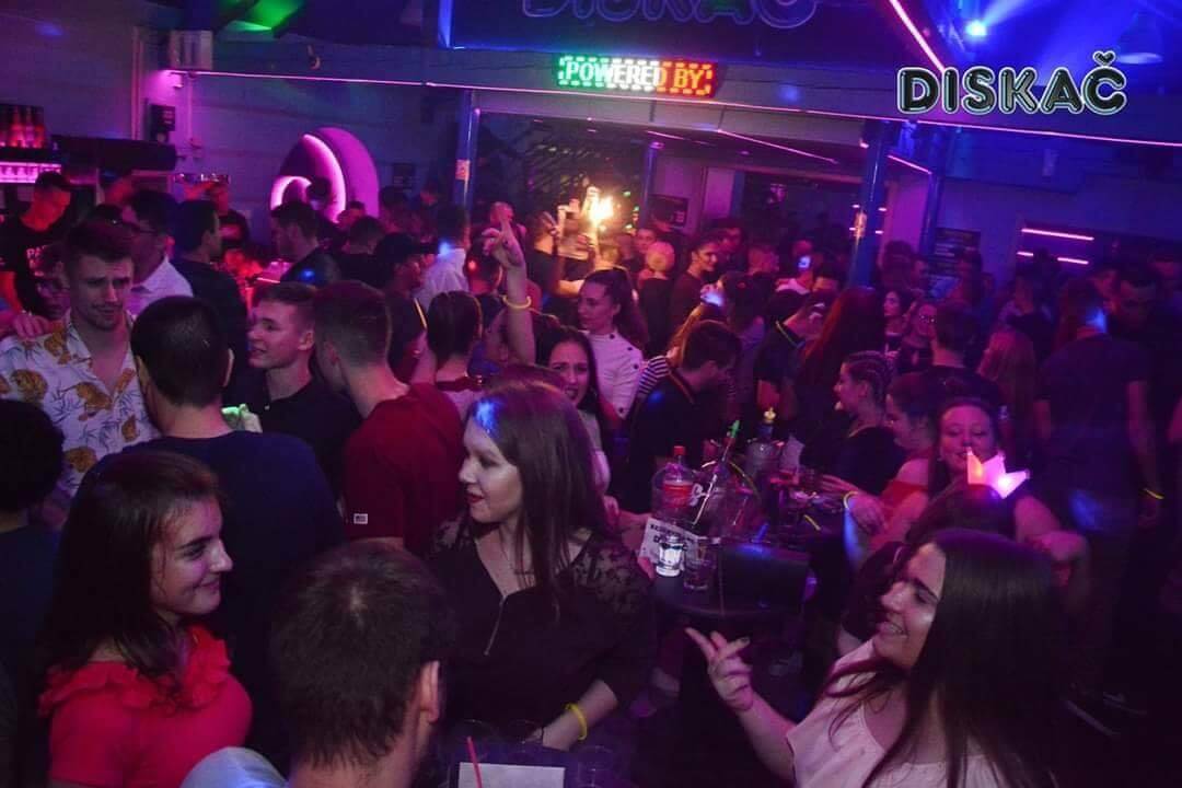 https://viberate-upload.ams3.cdn.digitaloceanspaces.com/prod/venuegallery/diskac-varazdin-2.jpg